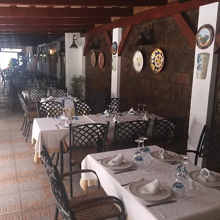 Hotel Almadrabeta-3