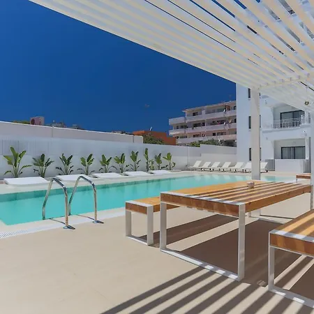 White Apartments - Adults Only-3