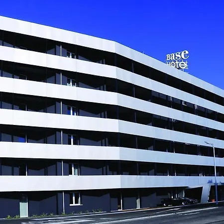 Base Hotel To Stay-2