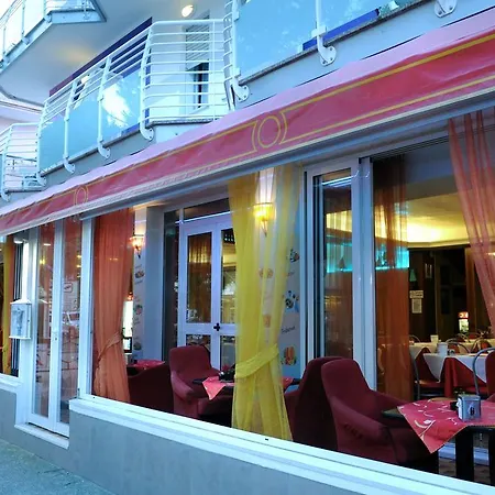 Hotel Fortuna-3