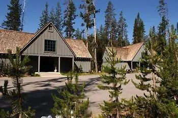 The Cabins At Mazama Village-3