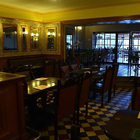 Crown Hotel-3