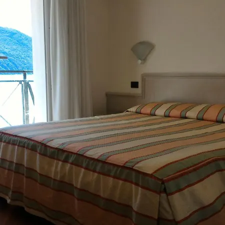 Hotel Elena-3