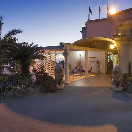 Hotel Riva Del Sole-3