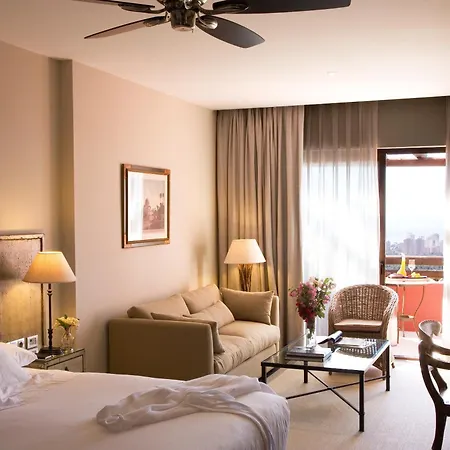 Asia Gardens Hotel & Thai Spa, A Royal Hideaway Hotel-2