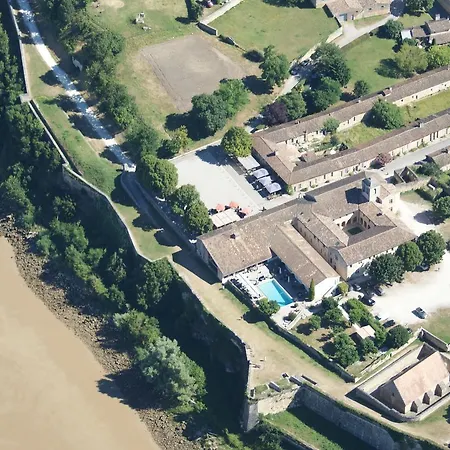 Logis Hotel Restaurant La Citadelle-3