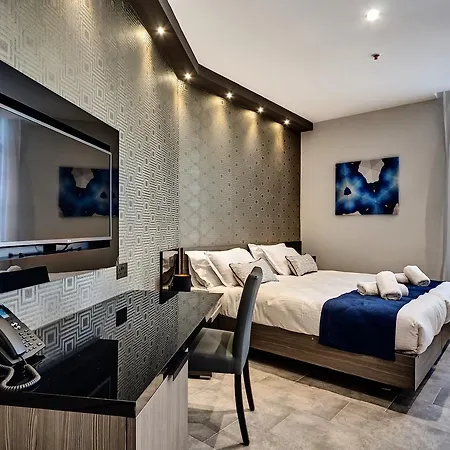 The District Hotel-3