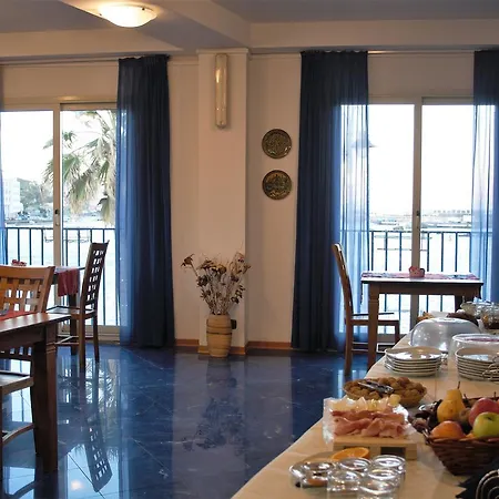 Blue Moon Hotel-3