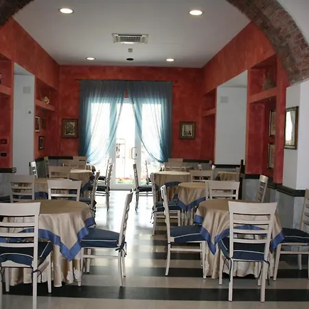 Hotel La Spiaggia-3