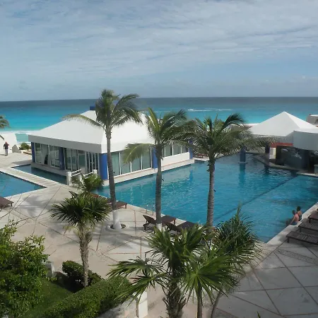 Cancun Beach Aparthotel By Solymar-3