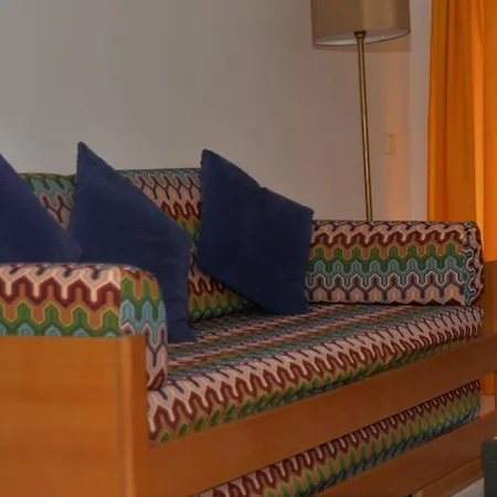 Apartamentos Turisticos Lindomar-2