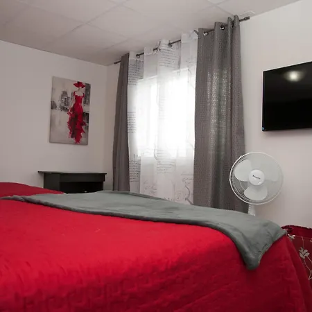 Hotel Le Plaza-3