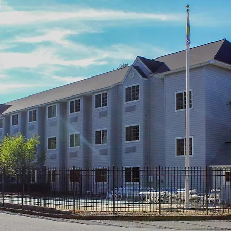 Days Inn By Wyndham Sturbridge-3