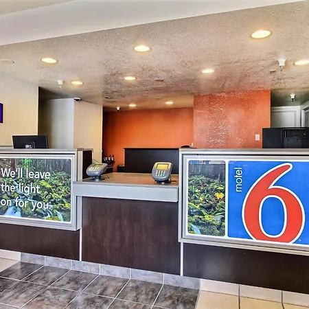 Hotel B5 -Watsonville-3