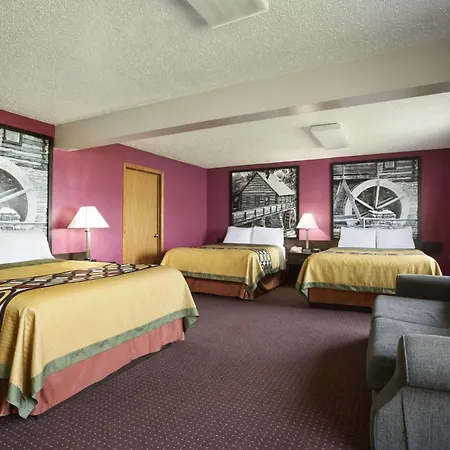 Super 8 By Wyndham Cameron-2