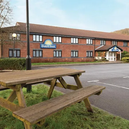 Days Inn Michaelwood M5-2