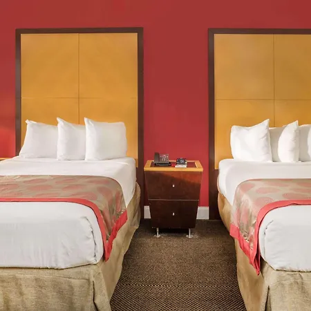 Ramada By Wyndham Miami Springs/Miami International Airport-3