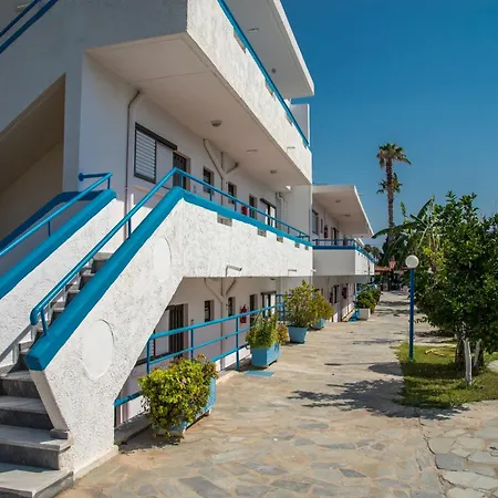 Yiannis Yard Studios & Apartments-2