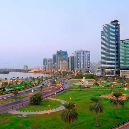 Al Majaz Premiere Hotel Apartments-2