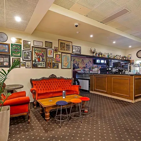Commonwealth Hotel-3