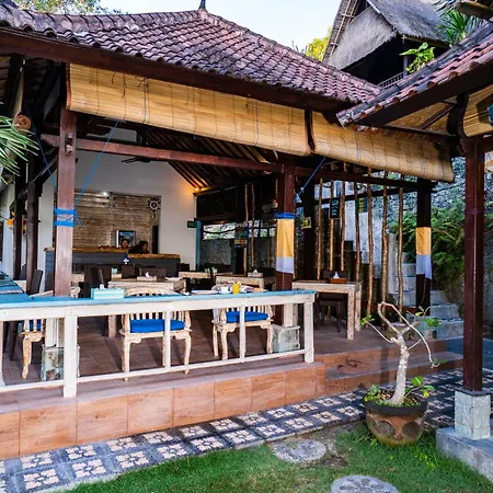 Song Lambung Beach Huts-3