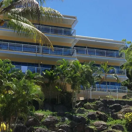 Coral Sea Vista Apartments-3