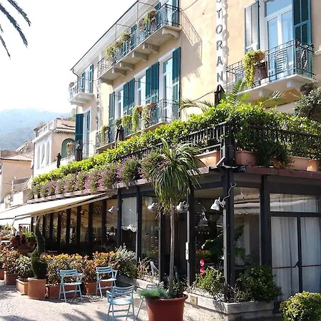 Hotel Italia-2