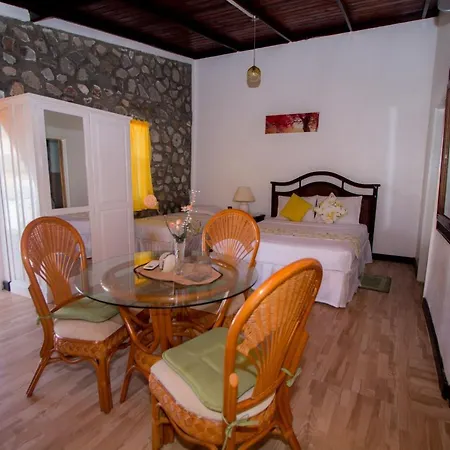 Kings Landing Hotel-3