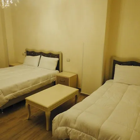 Hotel 3 Vellezerit-3