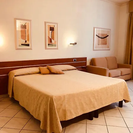 Hotel Delfina-3
