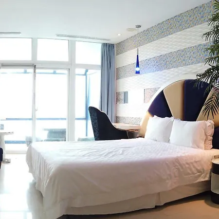 White House Hot Spring Beach Resort-2
