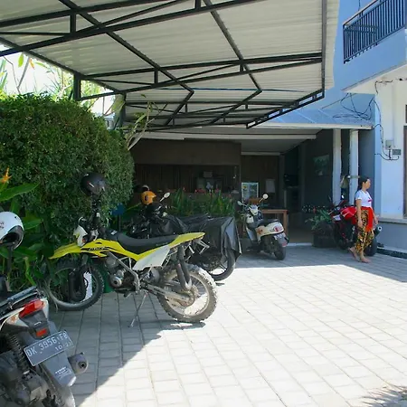 Uluwatu Made Guesthouse-2