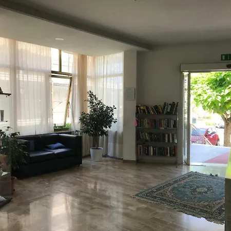 Hotel Moderno - Bed&Breakfast-3
