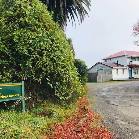 Te Puia Hot Springs Hotel-2