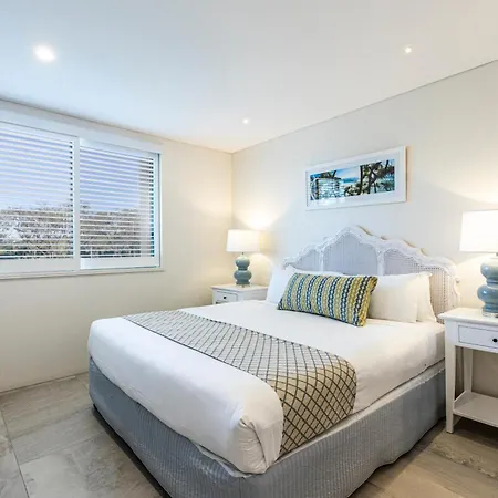 Bay Royal Apartments-2