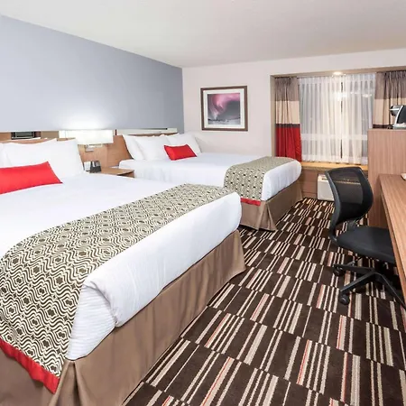 Microtel Inn & Suites By Wyndham Fort Saint John-3