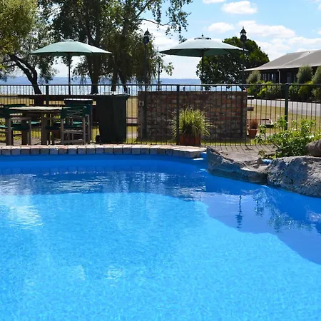 Cedarwood Lakeside Motel & Conference Venue-2