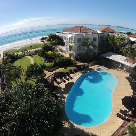 Golden Riviera Absolute Beachfront Resort-2