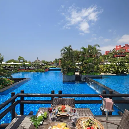 Asia Gardens Hotel & Thai Spa, A Royal Hideaway Hotel-2