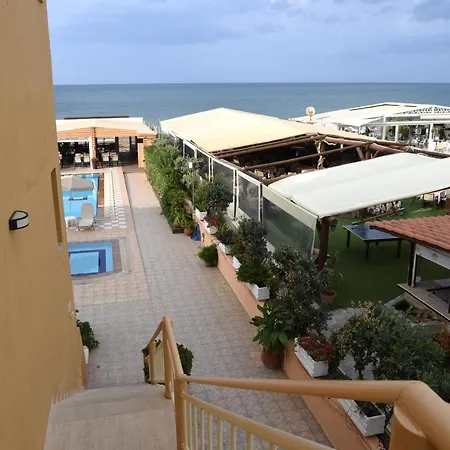 Esperides Beach Hotel Apartments-2