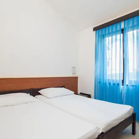 Apartments Kanegra Plava Laguna-2