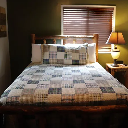 Lone Fir Resort-2