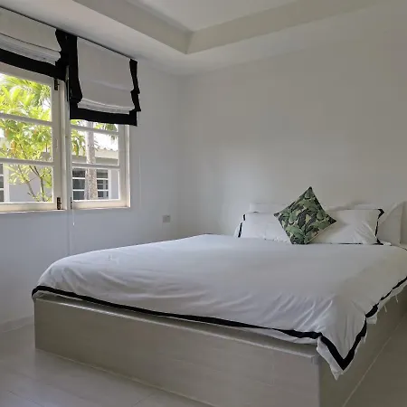 1715 House - White Rhino-2