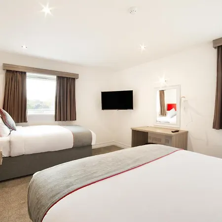 The Connaught Hotel Wolverhampton-3