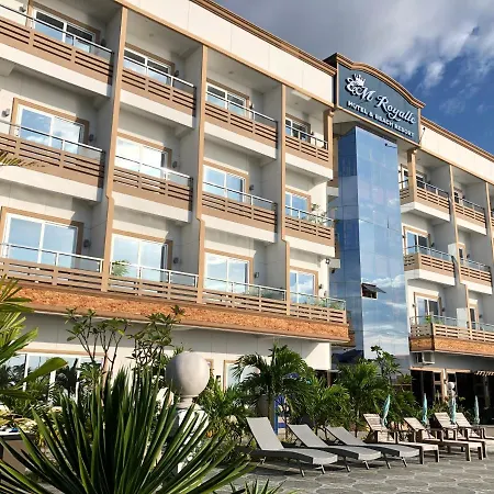 Em Royalle Hotel & Beach Resort-2