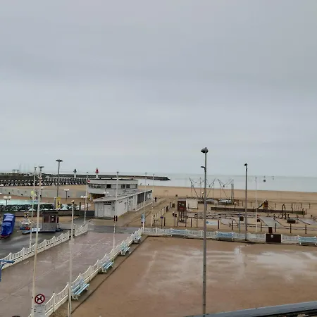 Les Embruns-2