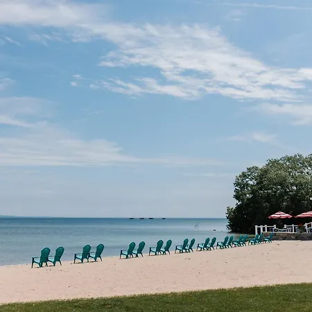 Breakers Resort - Lakeside-2