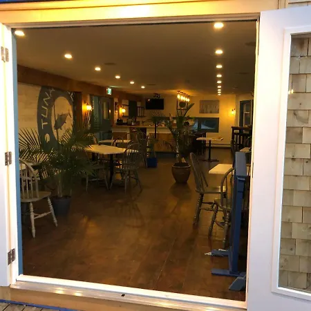 The Tuna Blue Inn-3