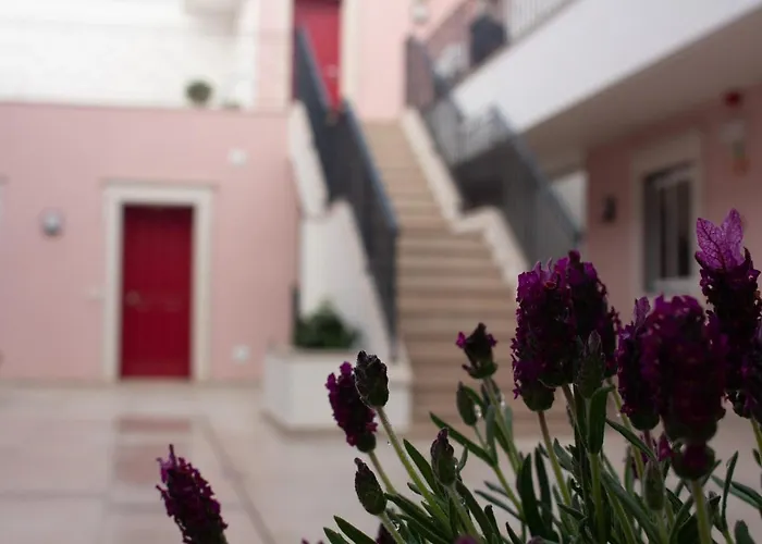 Cardeal Suites & Apartments