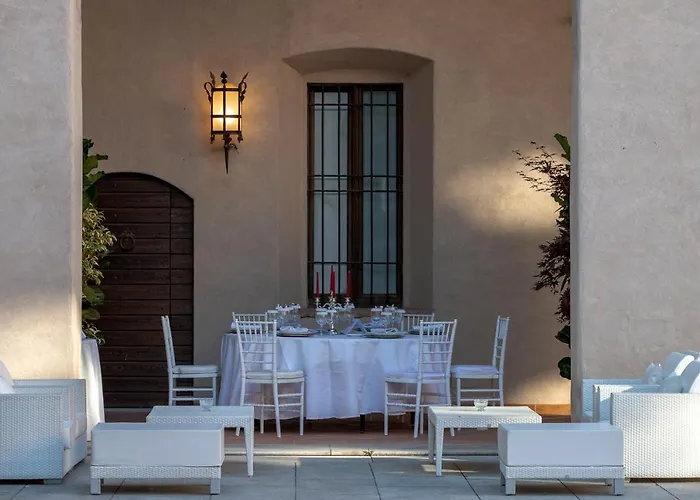 Hotel Castello Visconteo Cassano dʼAdda